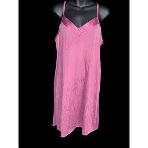 Beautiful Rare Vintage Vanity Fair pink satin Slip with Trim Tag Size M 40 Good